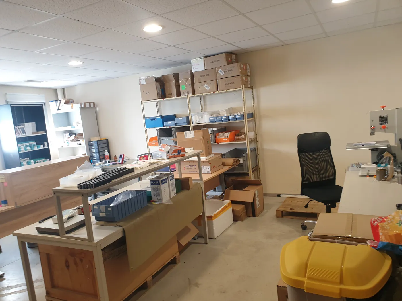 Bureau aménagé de l'atelier Camargue 4, Garosud Montpellier Bureau aménagé de l'atelier Camargue 4, Garosud Montpellier